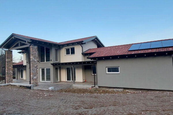 elettroart2-fotovoltaico-batterie-sale